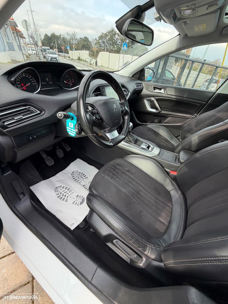 Peugeot 308 1.6 BlueHDi Allure J18 - 17