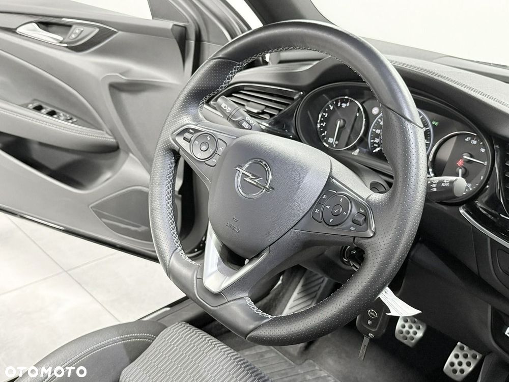Opel Insignia - 28