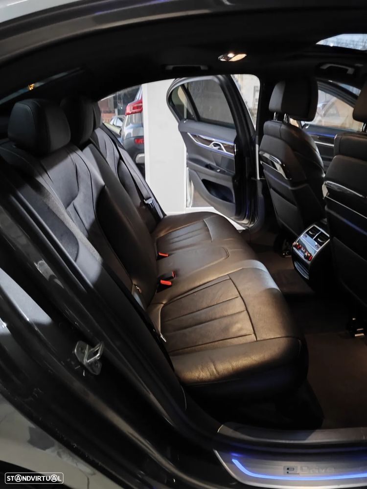 BMW 740 e iPerformance Pack M - 17