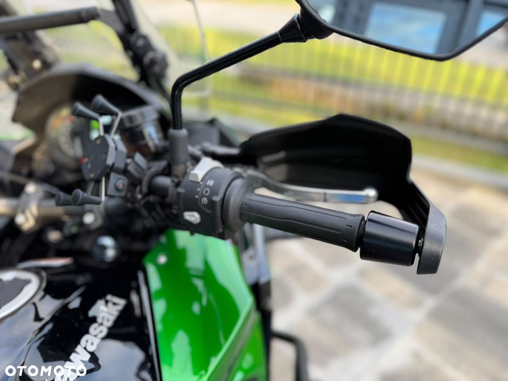 Kawasaki Versys 1100 SE - 20