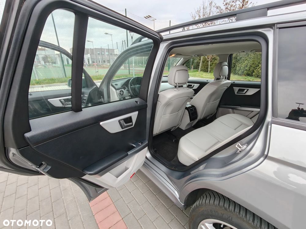 Mercedes-Benz GLK 250 CDI DPF 4Matic BlueEFFICIENCY 7G-TRONIC - 23