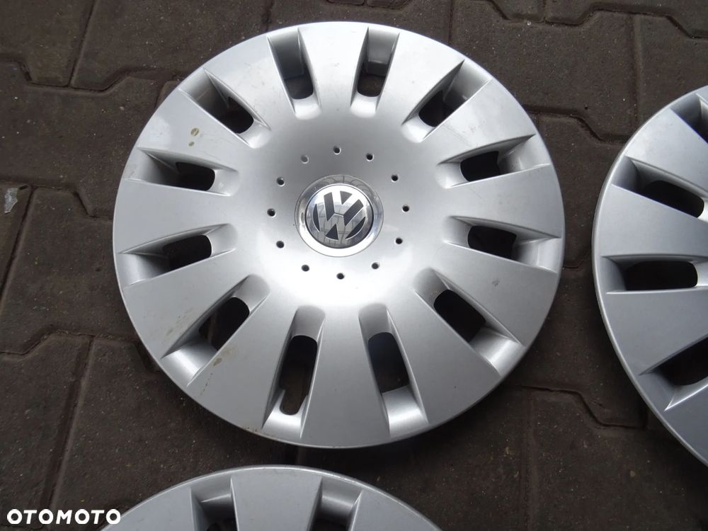 VOLKSWAGEN Oryginalne Kołpaki 15 na spinki do felg z rozstawem 5x100 - 5