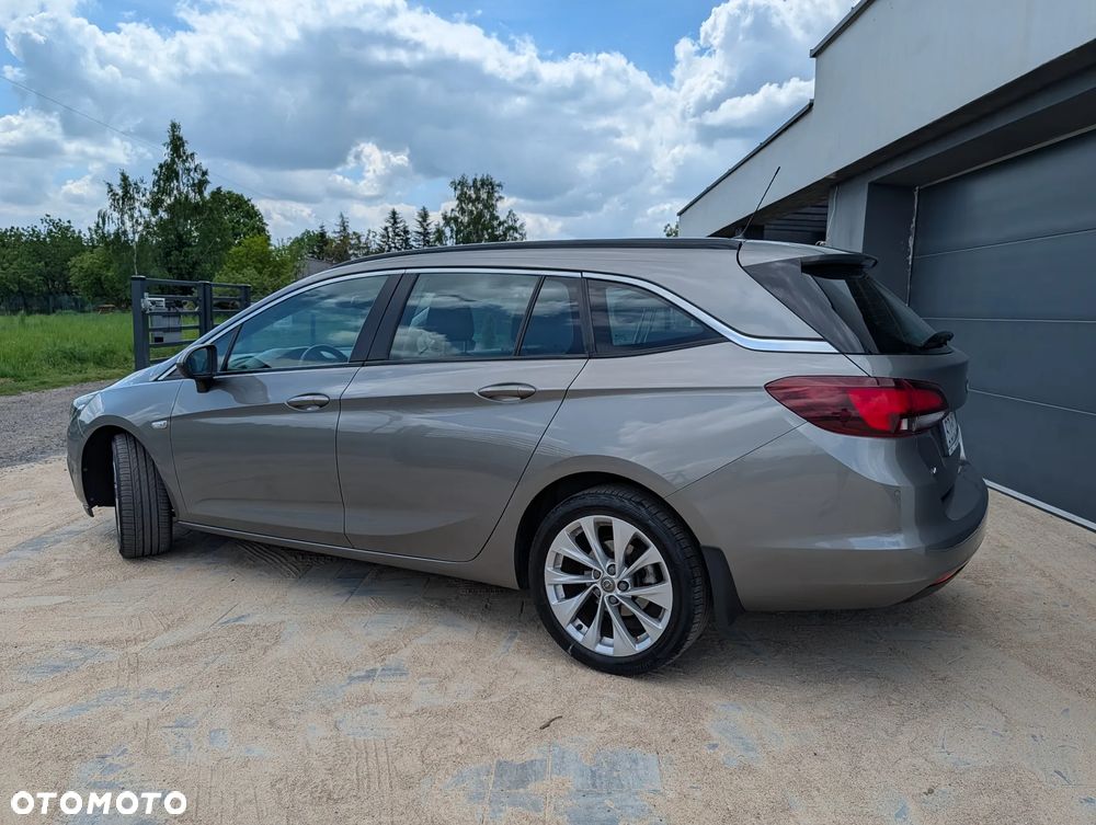 Opel Astra 1.4 T Elite S&S - 4