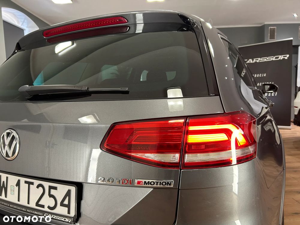 Volkswagen Passat - 21