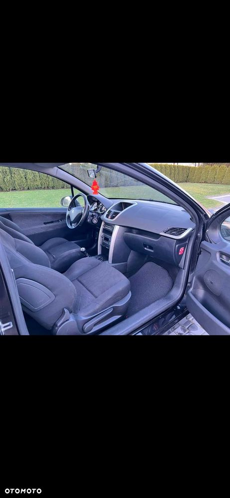 Peugeot 207 - 3