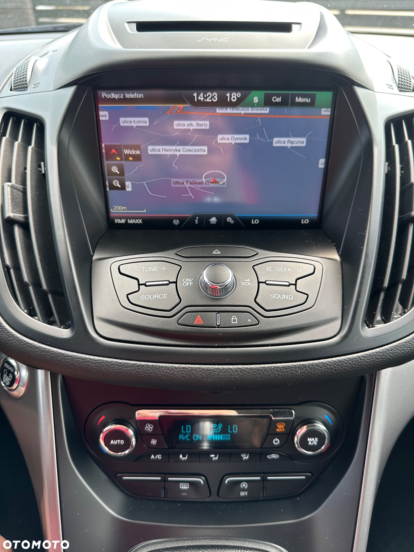 Ford Kuga 2.0 TDCi 2x4 SYNC - 23