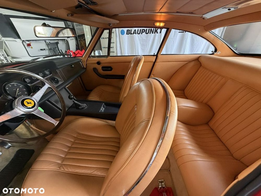 Ferrari 330 - 28