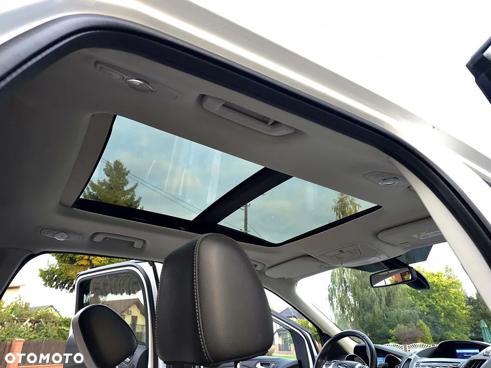 Ford Kuga 2.0 TDCi FWD Titanium Plus - 37