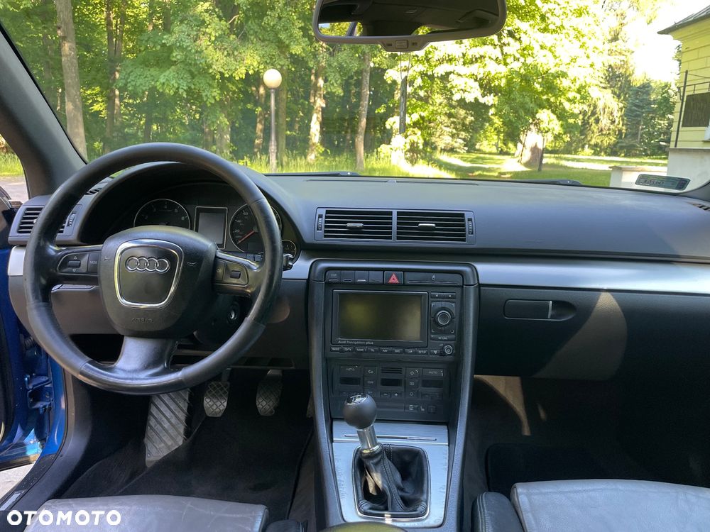 Audi A4 Limousine 2.0 T FSI quattro - 8