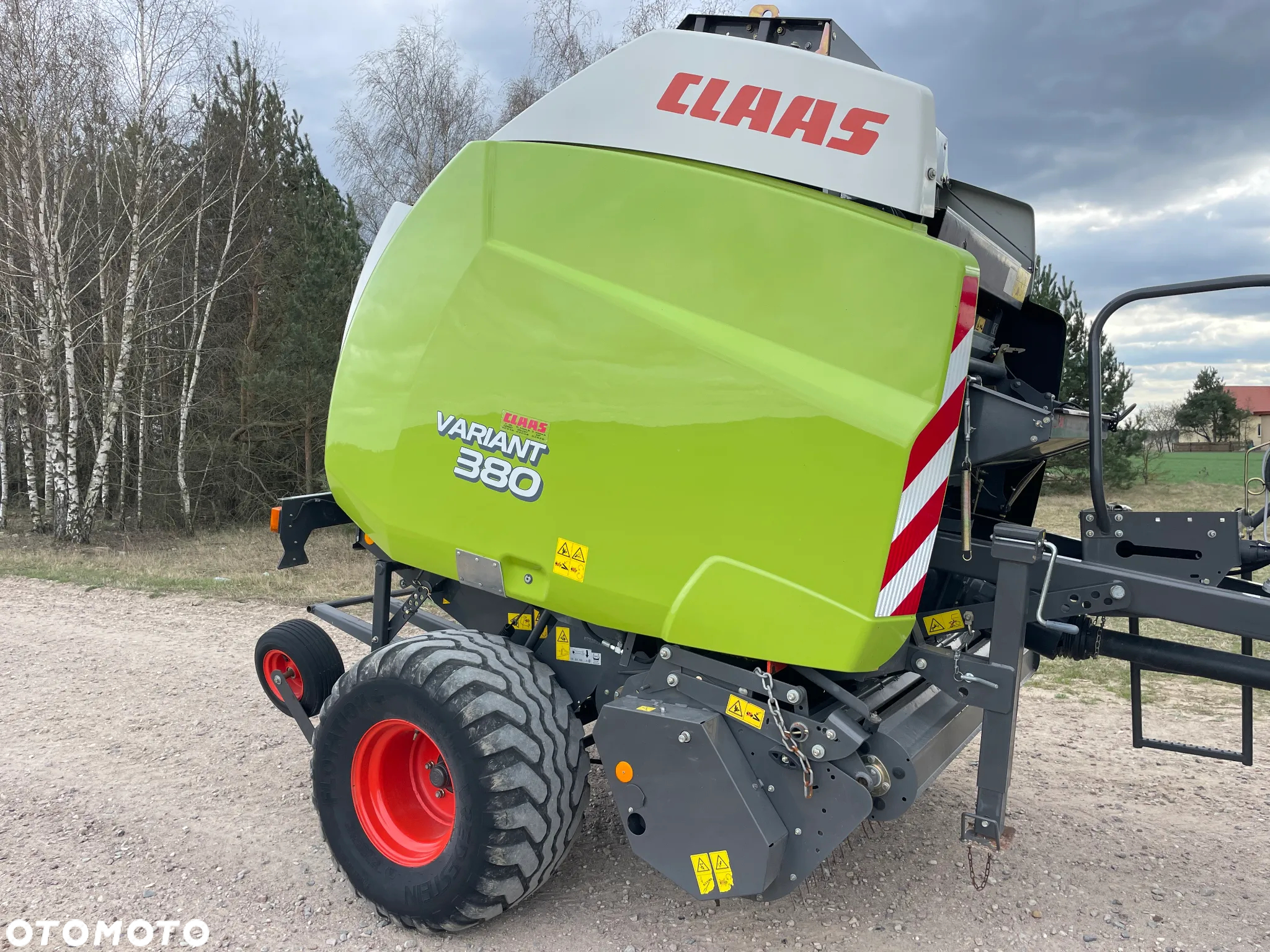 Claas Variant 380 - 6