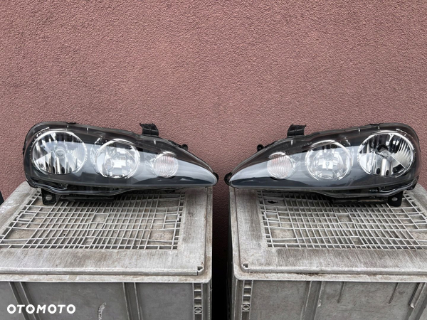 Lampa przednia ALFA ROMEO 147 LIFT XENON KOMPLET EUROPA ORYGINALNE VALEO