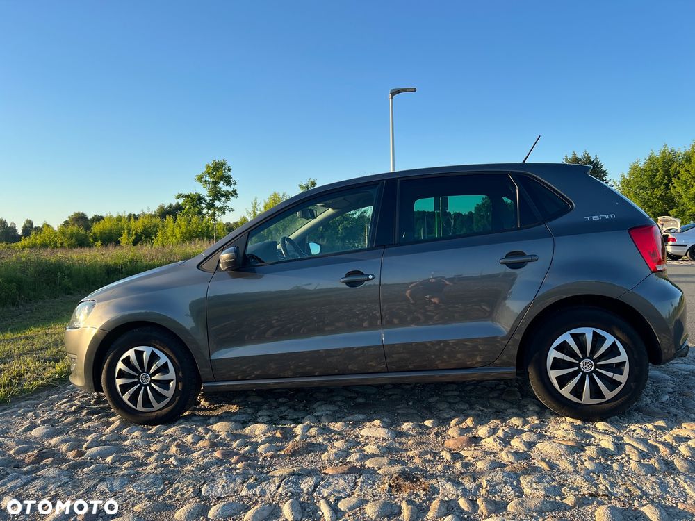 Volkswagen Polo 1.4 16V Comfortline - 2