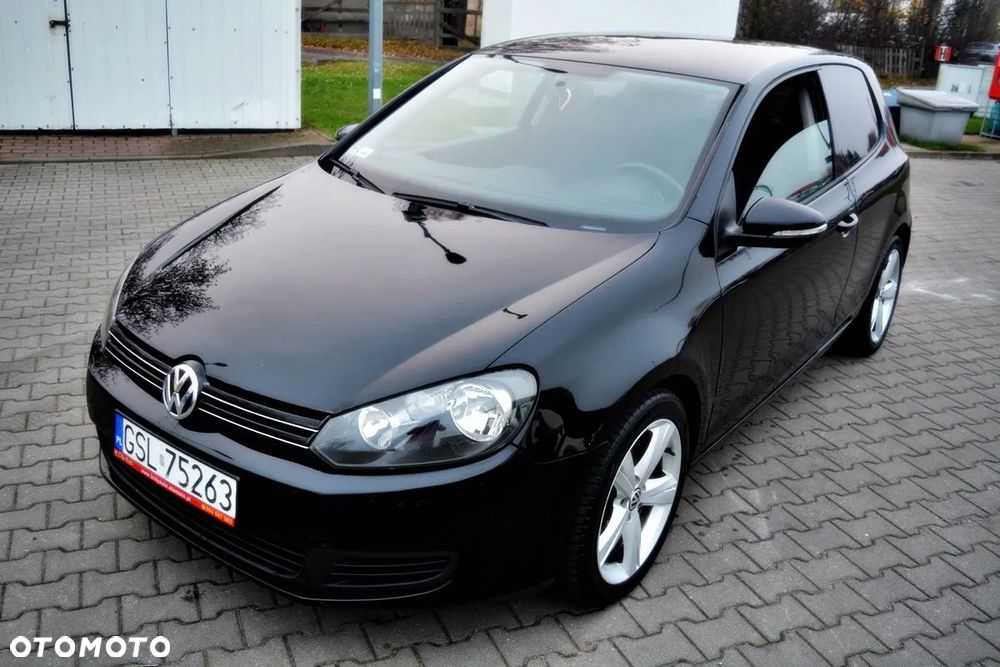 Volkswagen Golf - 1