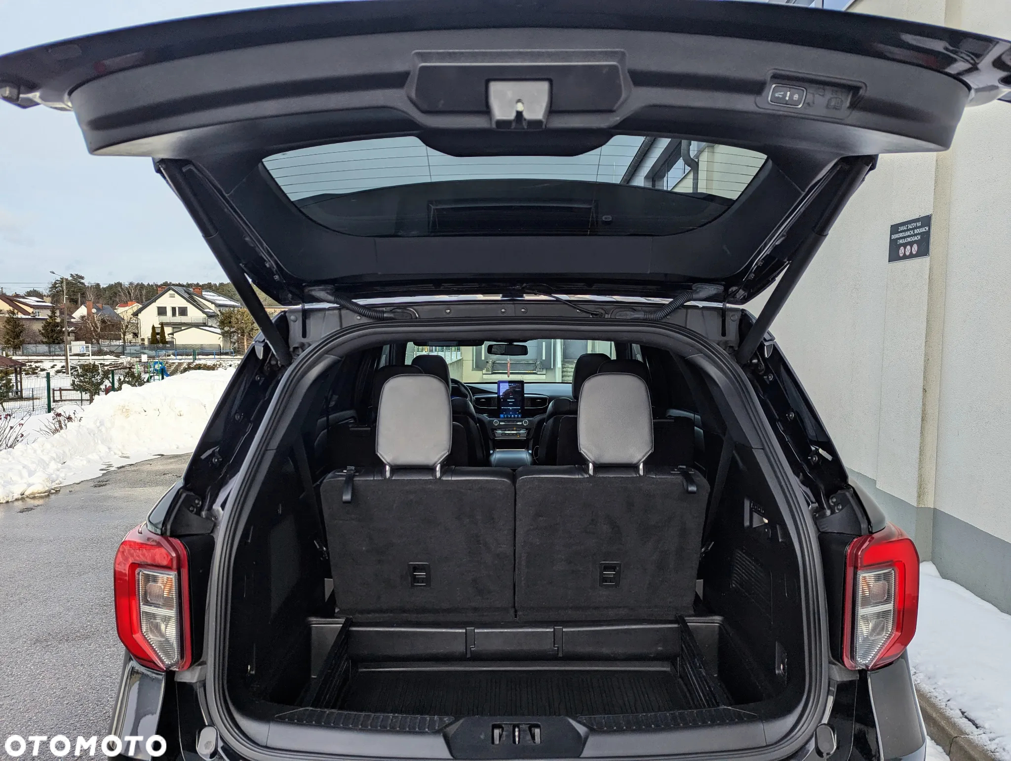 Ford Explorer EcoBoost Plug-in Hybrid ST-LINE - 28