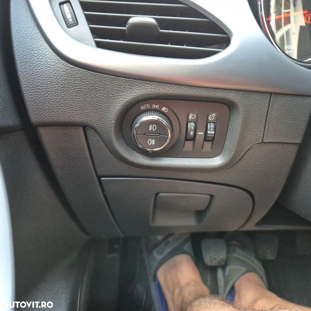 Opel Astra 1.4 Turbo ECOTEC Enjoy - 11