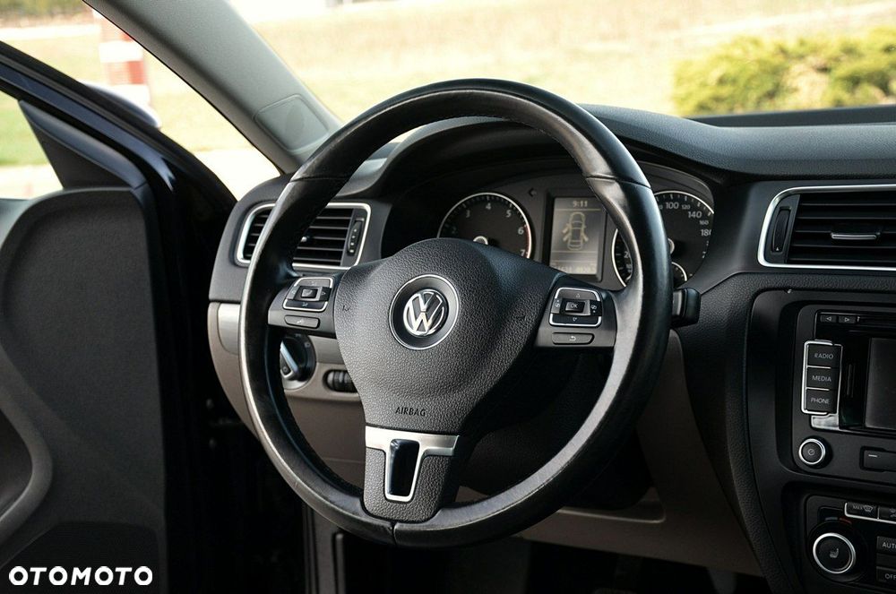 Volkswagen Jetta - 19