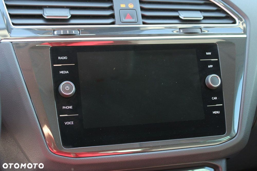 Volkswagen Tiguan - 21