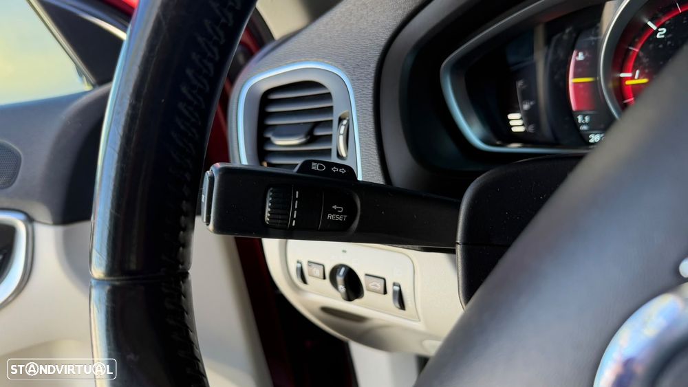Volvo V40 1.6 D2 Eco Momentum - 23