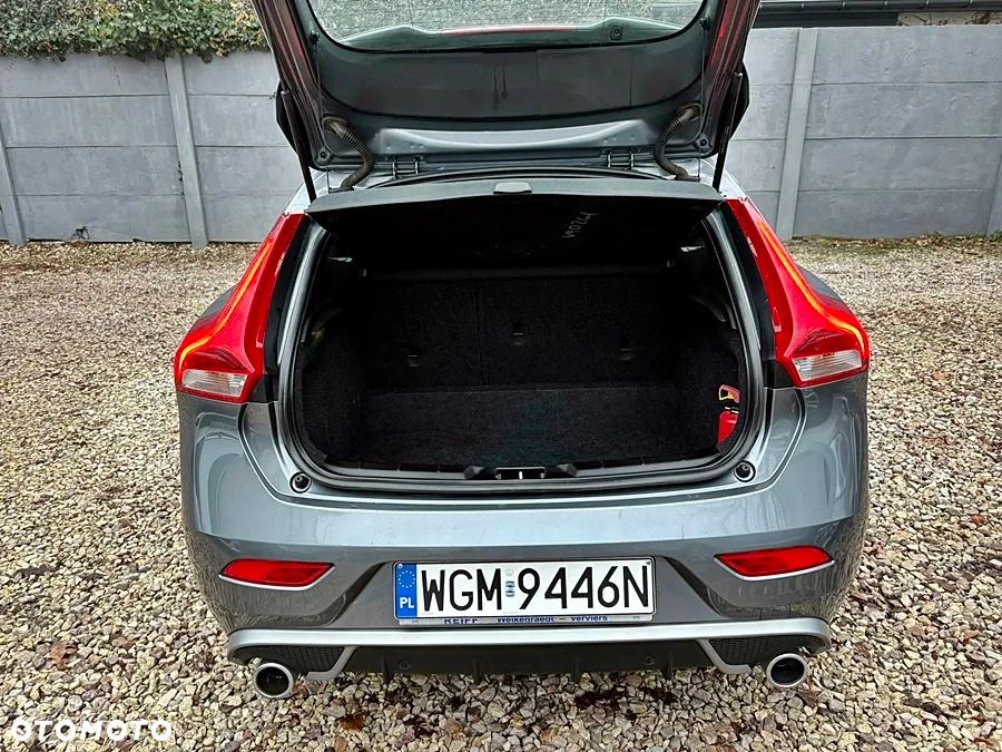 Volvo V40 D2 Momentum - 9