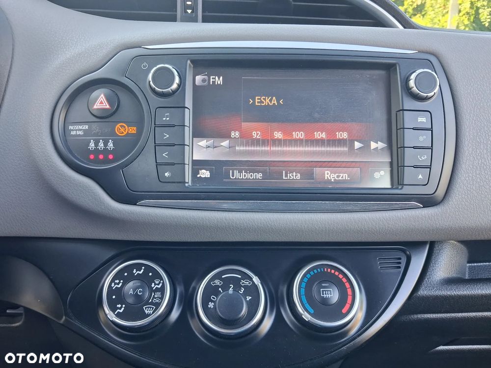 Toyota Yaris 1.0 Premium - 17