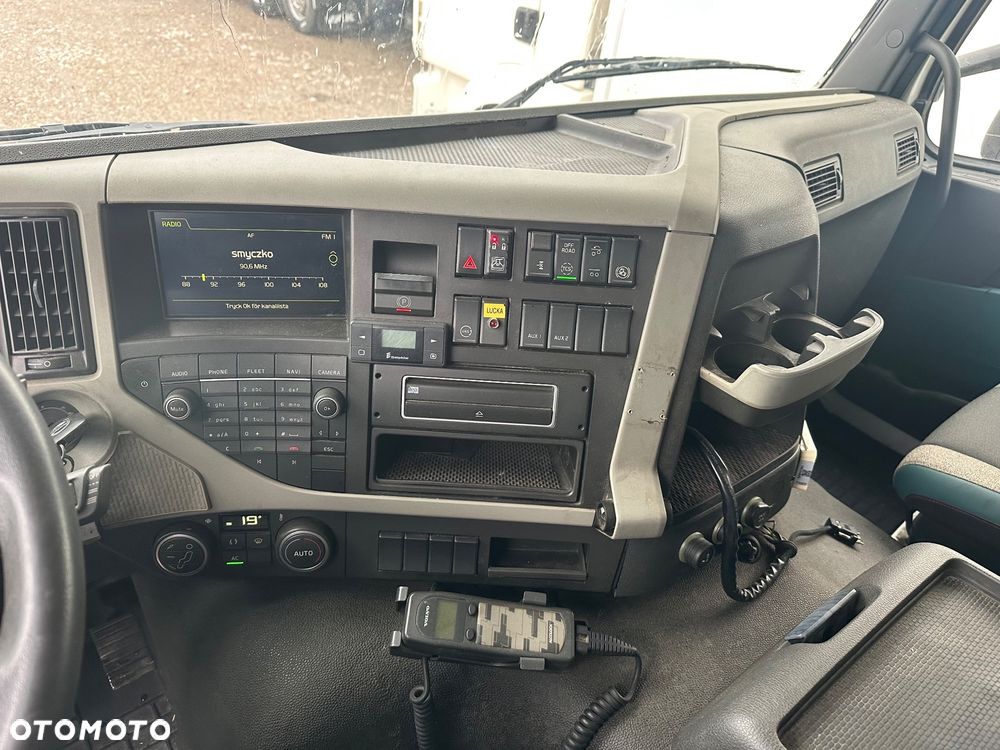 Volvo FM 400 6X2  320 TYS KM. KONTENER DRZWI BOCZNE - 12