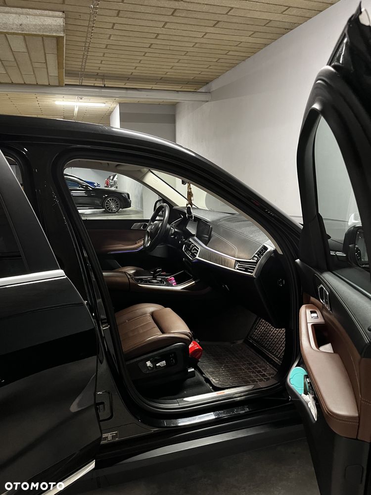 BMW X7 - 23