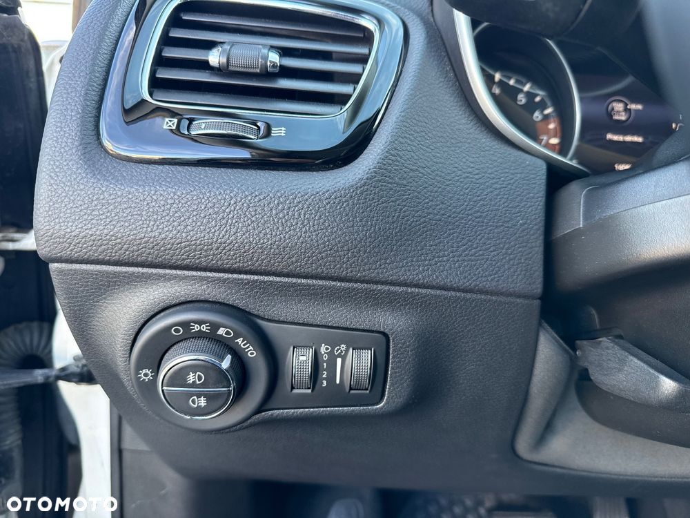 Jeep Compass - 35