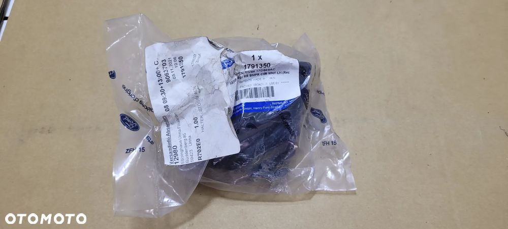 KUGA MK2 ŚLIZG POD LAMPĘ LEWY TYL CV44-17D949-AC - 1