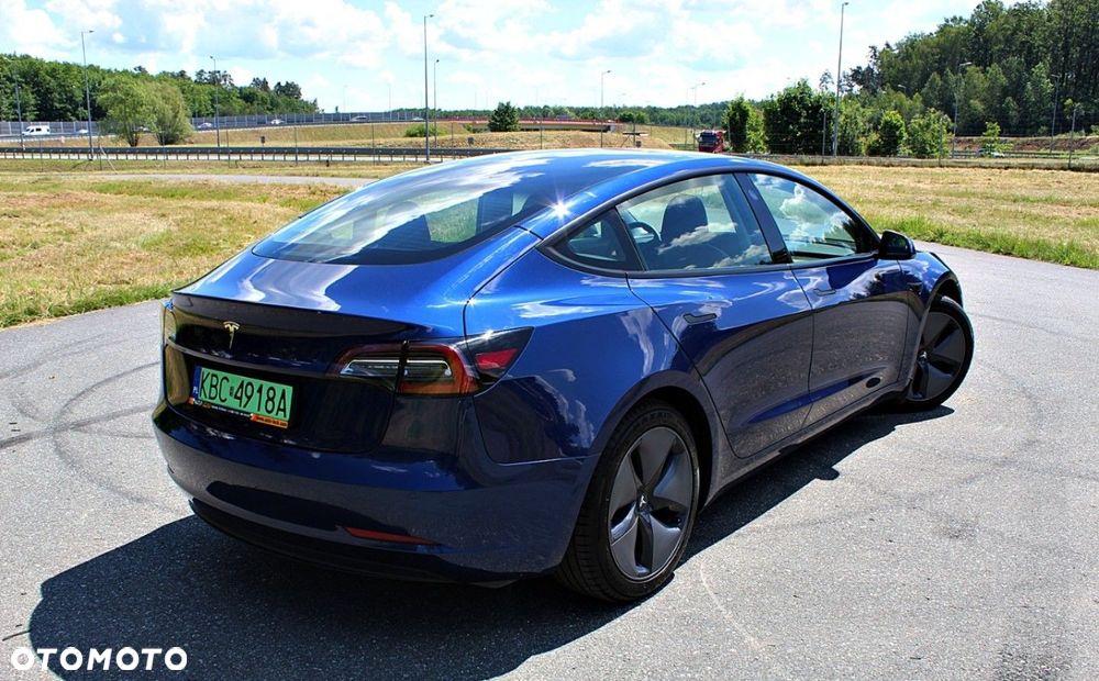 Tesla Model 3 - 7