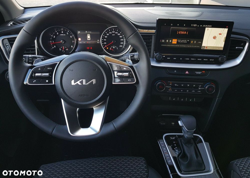 Kia Ceed 1.5 T-GDI Tribute DCT - 16