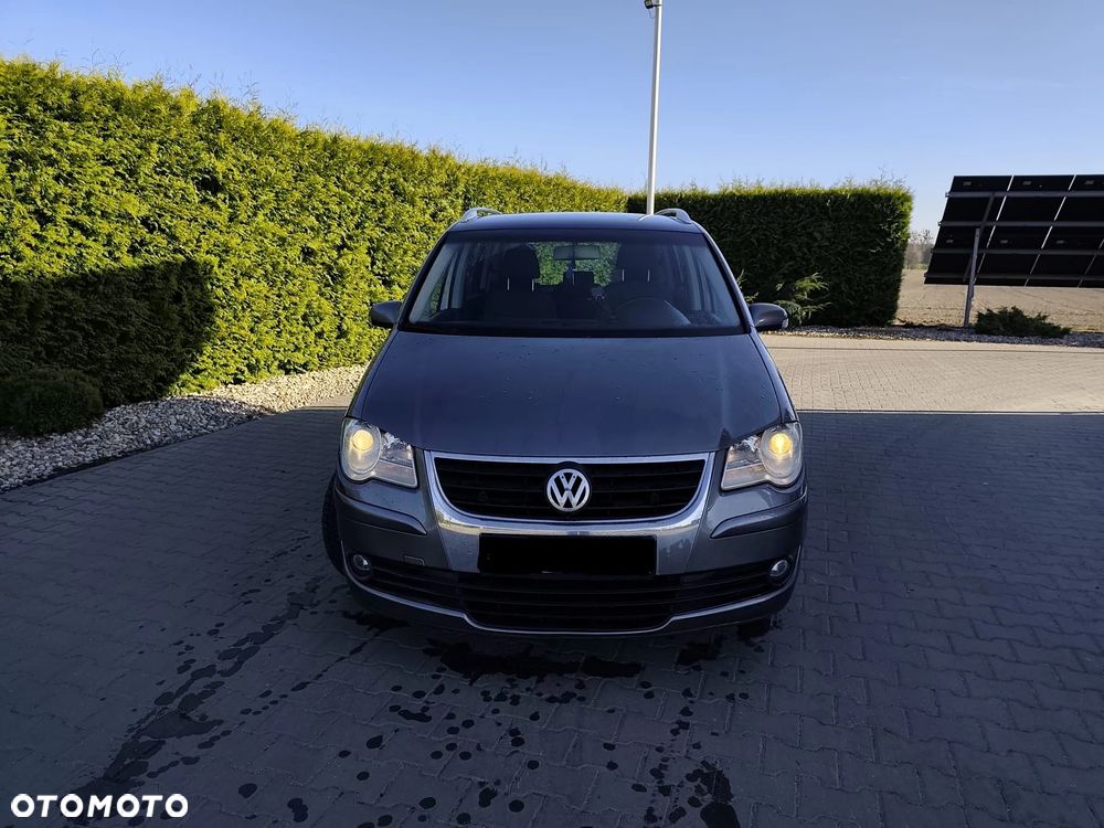 Volkswagen Touran - 3