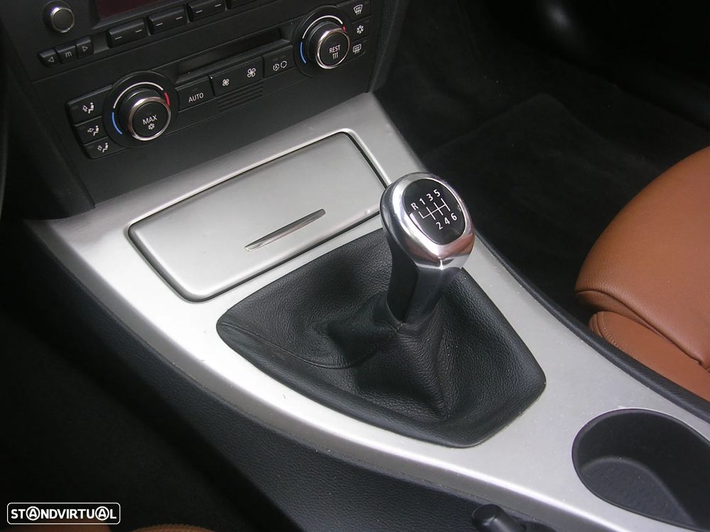 BMW 325 i - 21