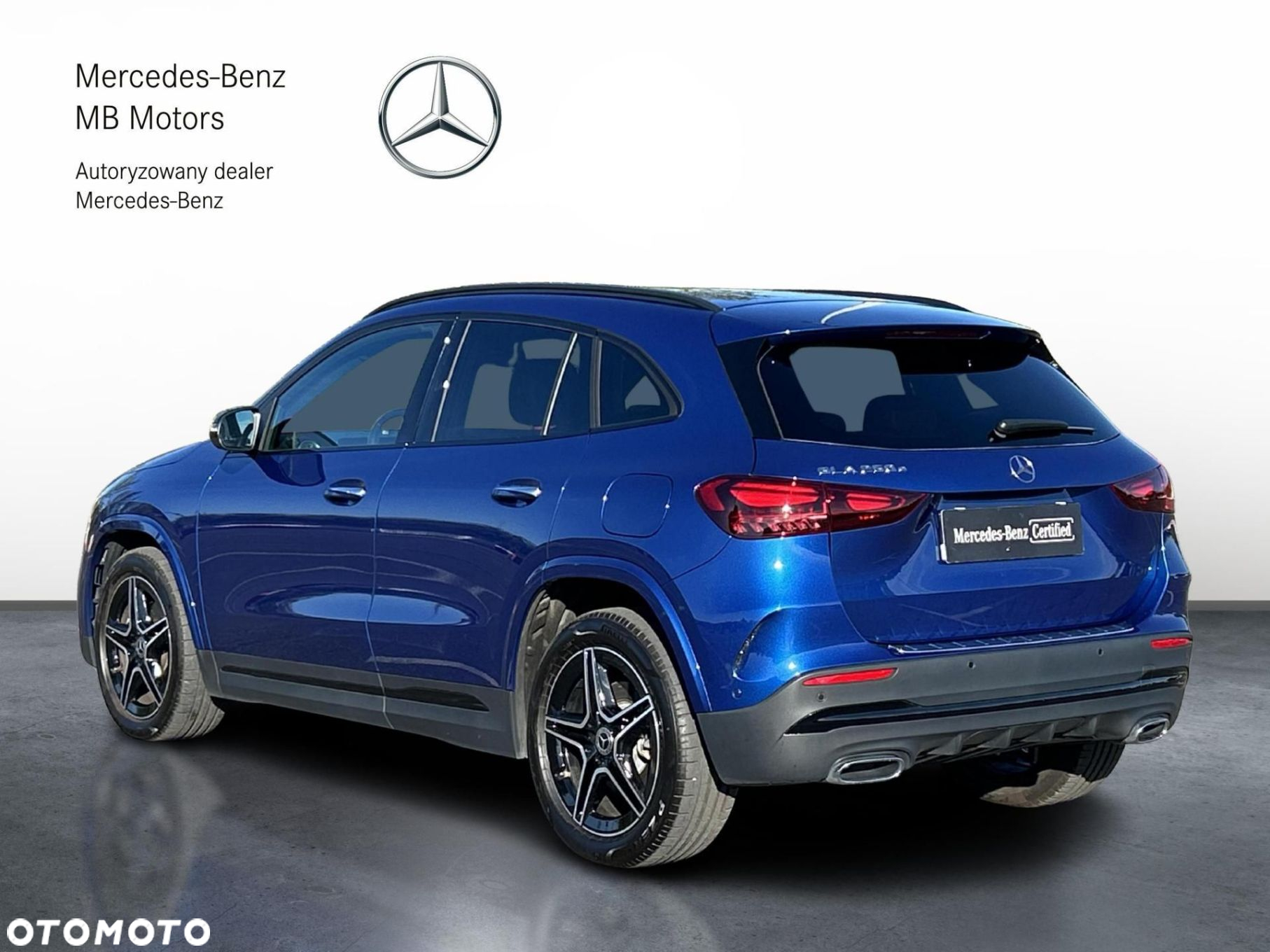 Mercedes-Benz GLA - 4