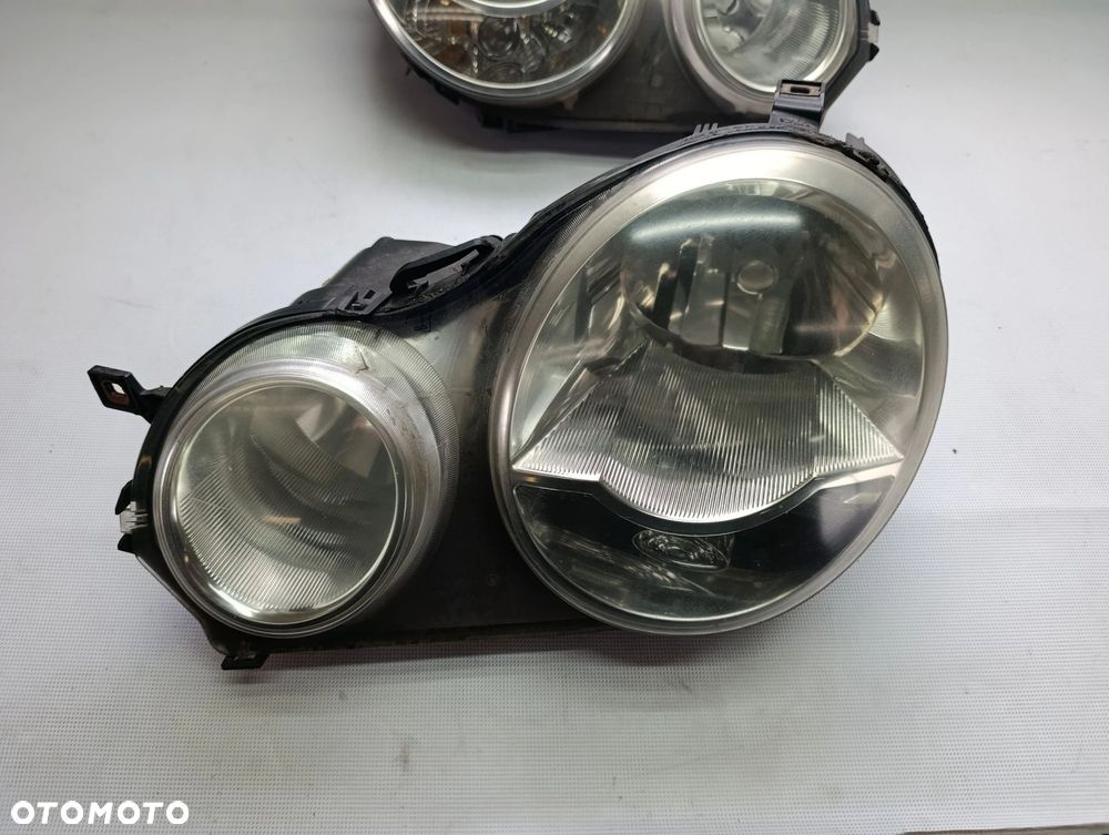 Polo 9N lampa przednia przód prawa oryginał lewa Valeo stan bdb bez uszkodzeń EU Volkswagen - 5