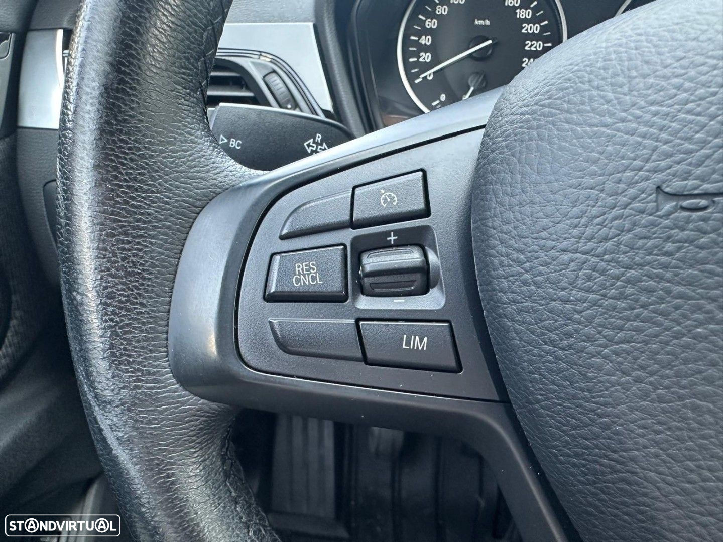 BMW X1 16 d sDrive Advantage - 28