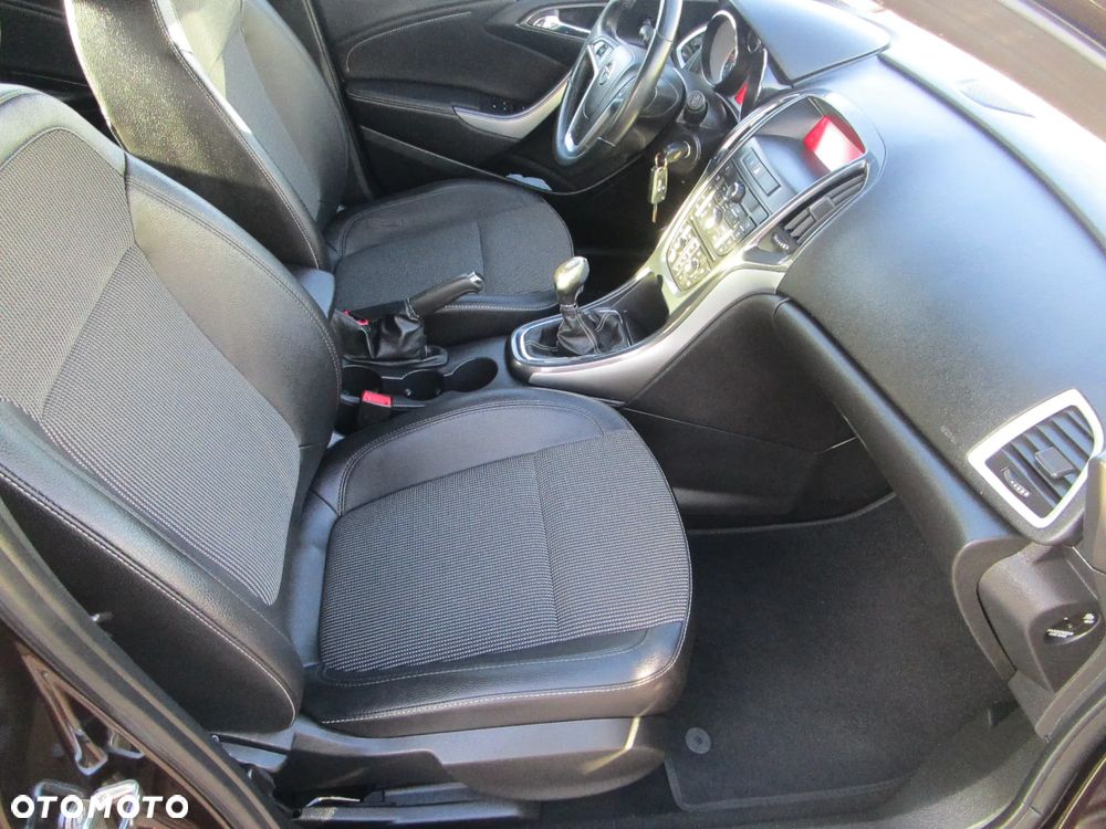 Opel Astra 1.4 T Cosmo - 29