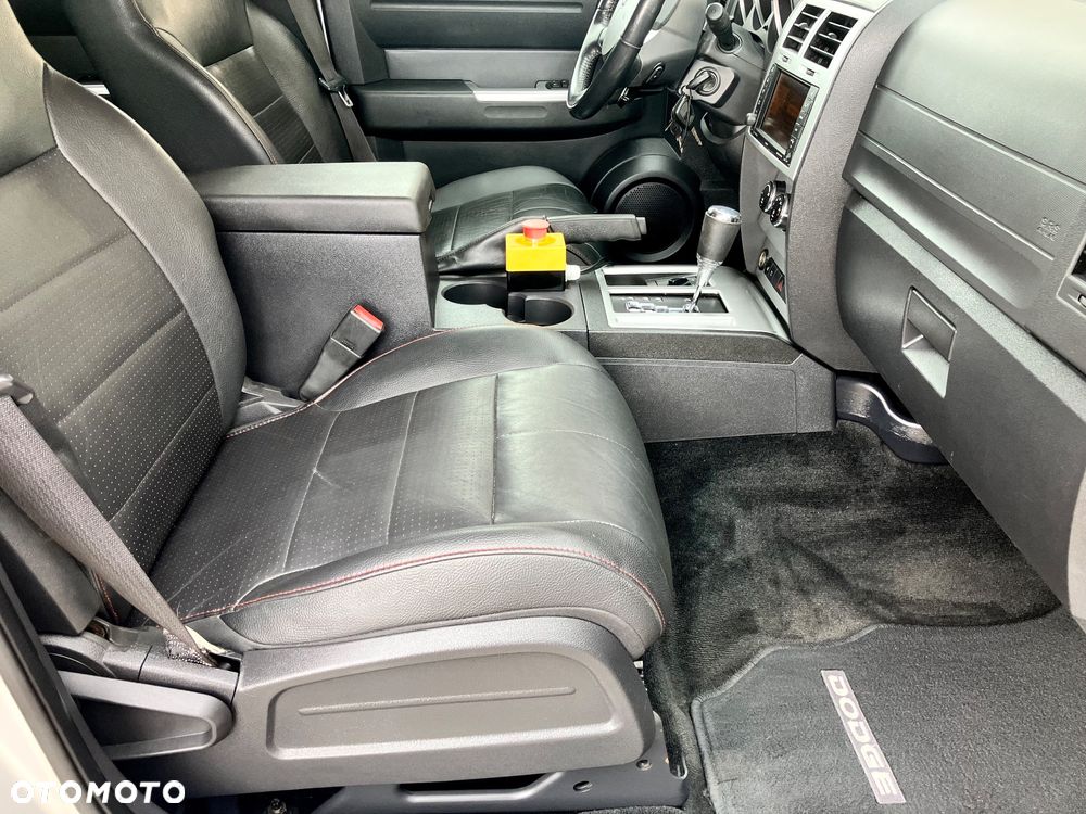 Dodge Nitro 2.8 CRD DPF Automatik R/T - 19