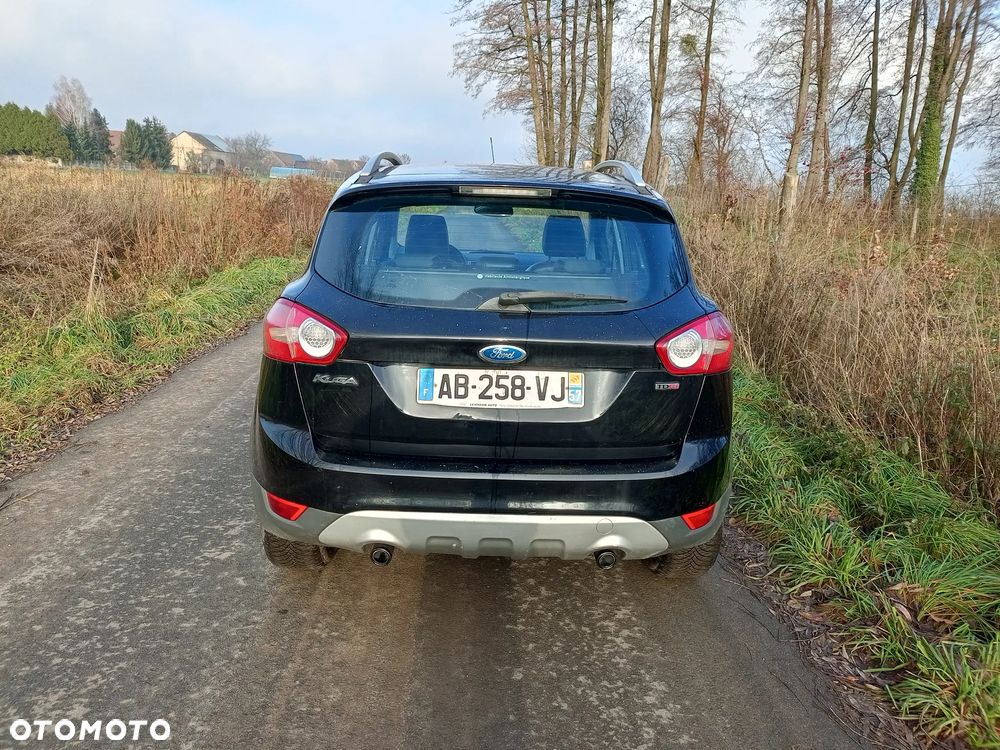 Ford Kuga 2.0 TDCi 2x4 Titanium - 11