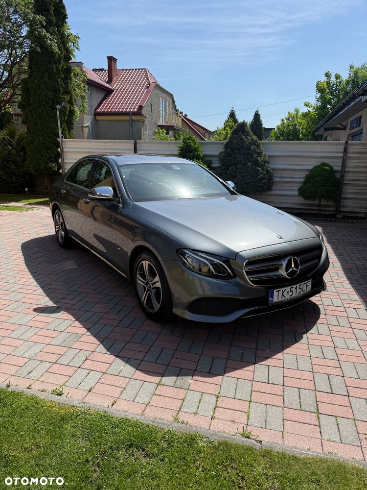Mercedes-Benz Klasa E 200 4-Matic 9G-TRONIC - 2