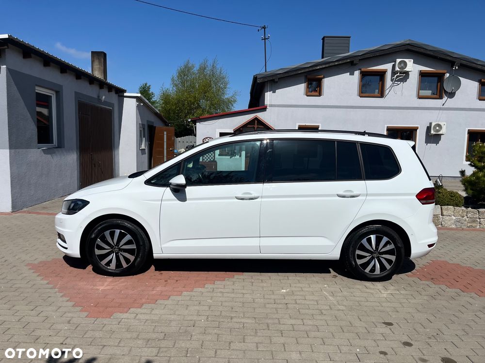 Volkswagen Touran 2.0 TDI SCR DSG ACTIVE - 4