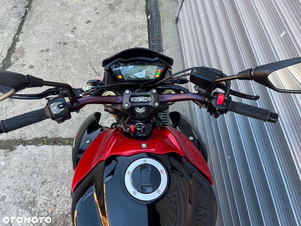Suzuki GSX 1000 - 18