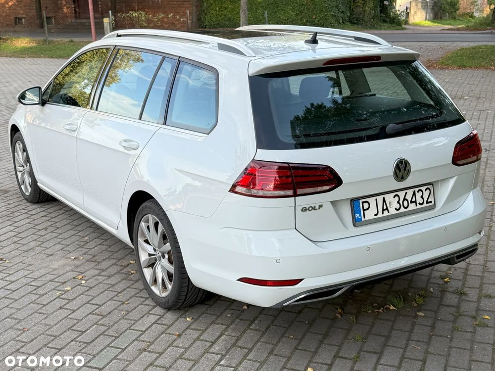 Volkswagen Golf - 11