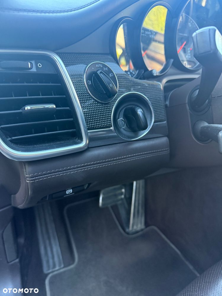 Porsche Panamera S PDK - 9