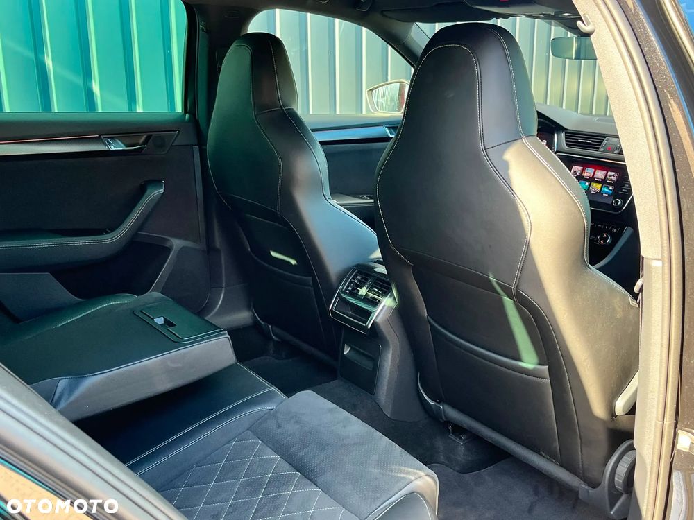 Skoda Superb 2.0 TDI SCR Sportline DSG - 34