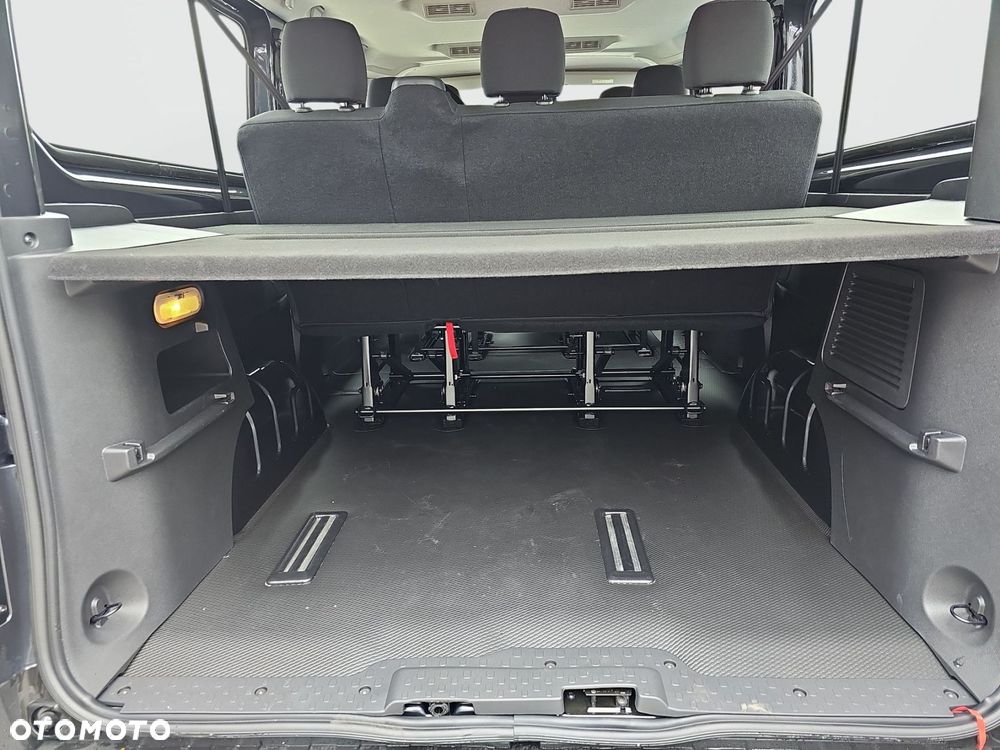 Renault Trafic - 16