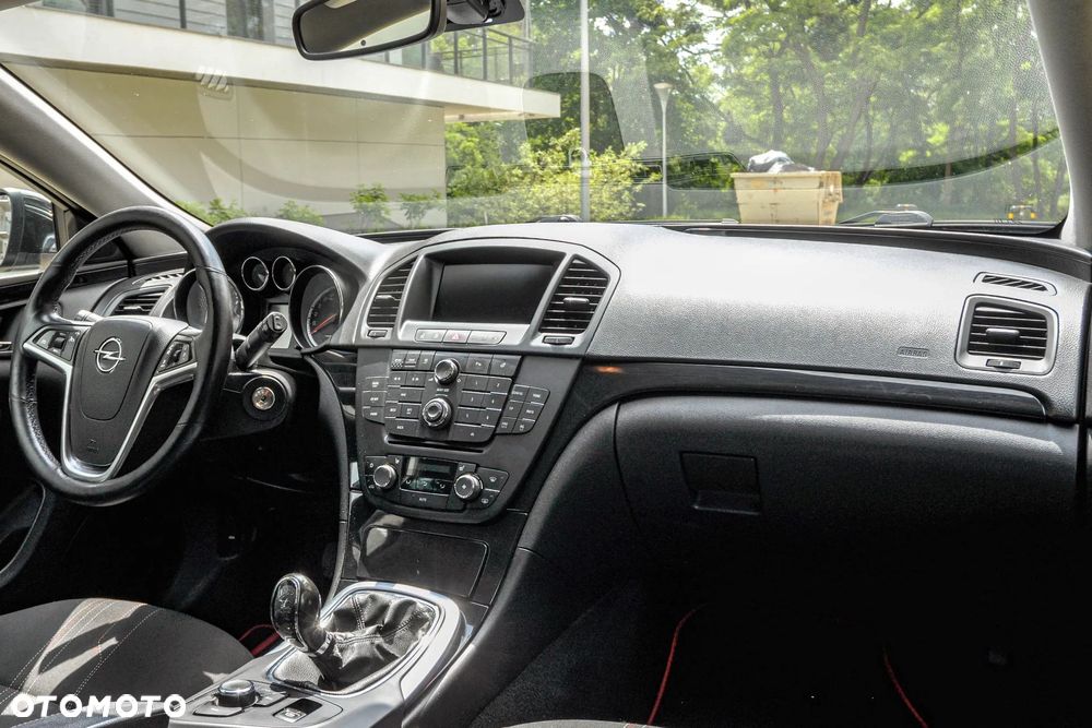 Opel Insignia - 10