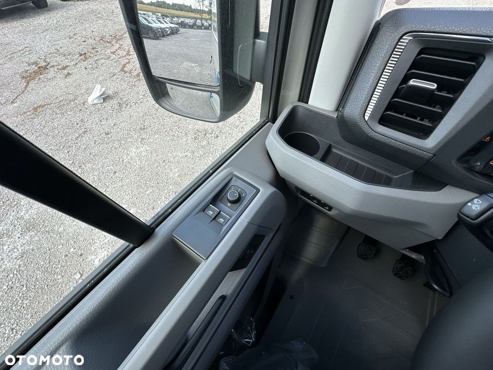 Volkswagen Crafter 35 furgon wysoki dach, 2,0 TDI 177KM, przedni, 6-bieg manualna 3640 mm, Euro 6 - 26