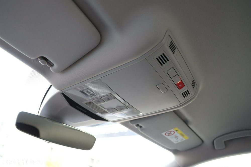 Volkswagen Passat - 19