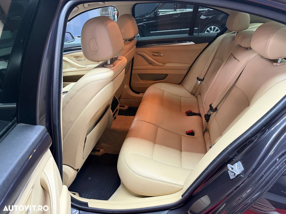 BMW Seria 5 520d - 13