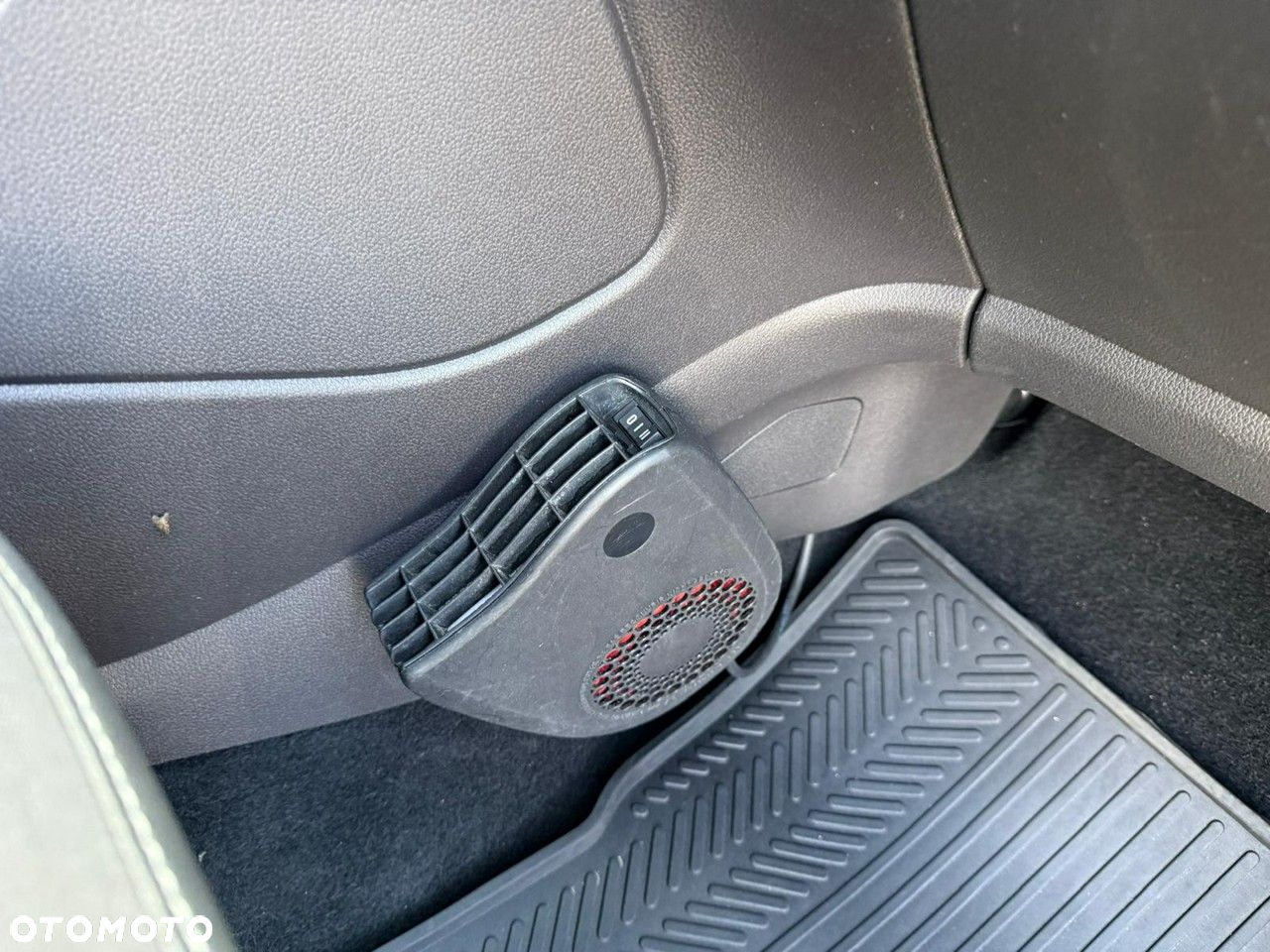 Ford Kuga - 27